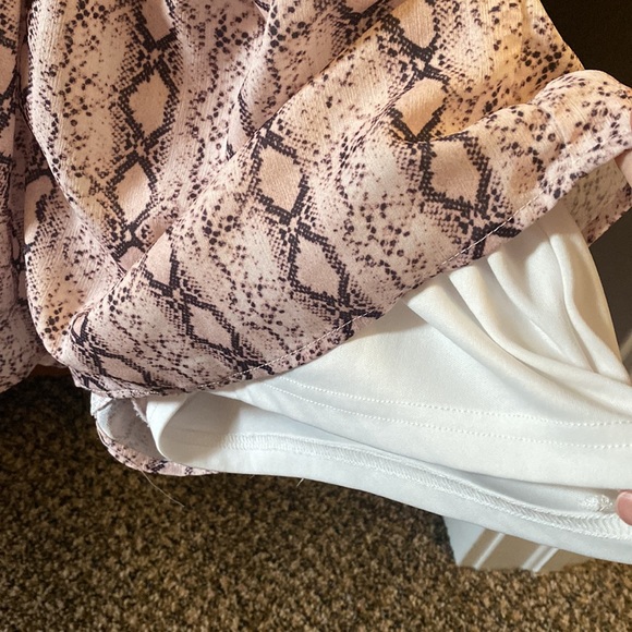 Joelle & CO snake skin romper - Picture 3 of 6